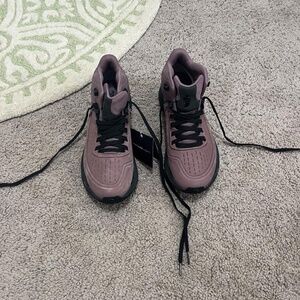 North Face Hiking Boots; size 9.5; color: mauve; brand new/ never worn